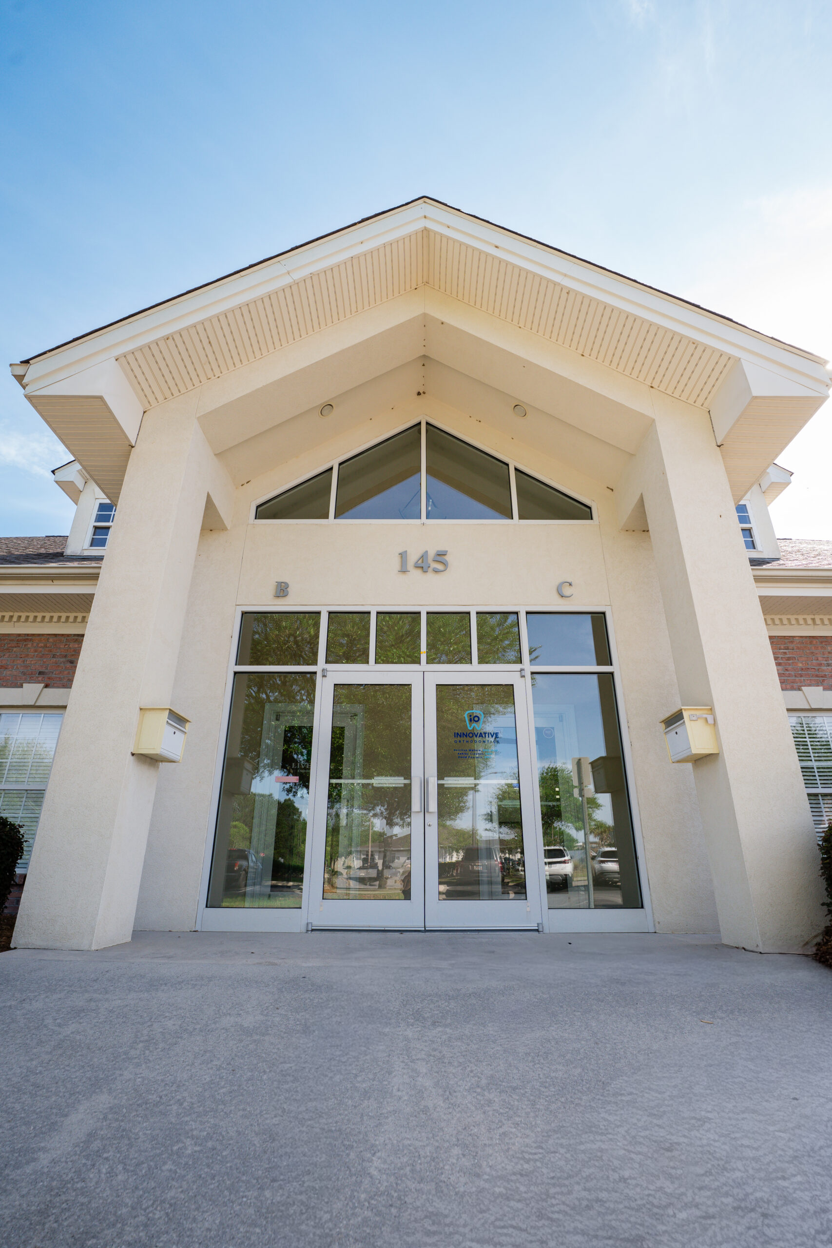 Exterior entrance of the Innovative Orthodontics office